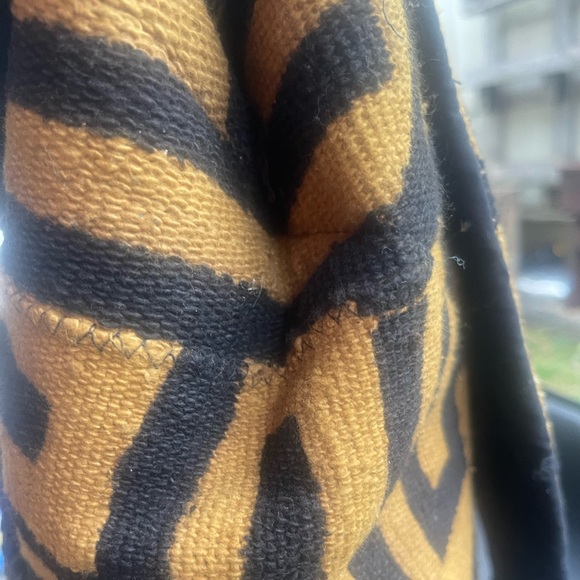 African Backpack - Picture 2 of 8